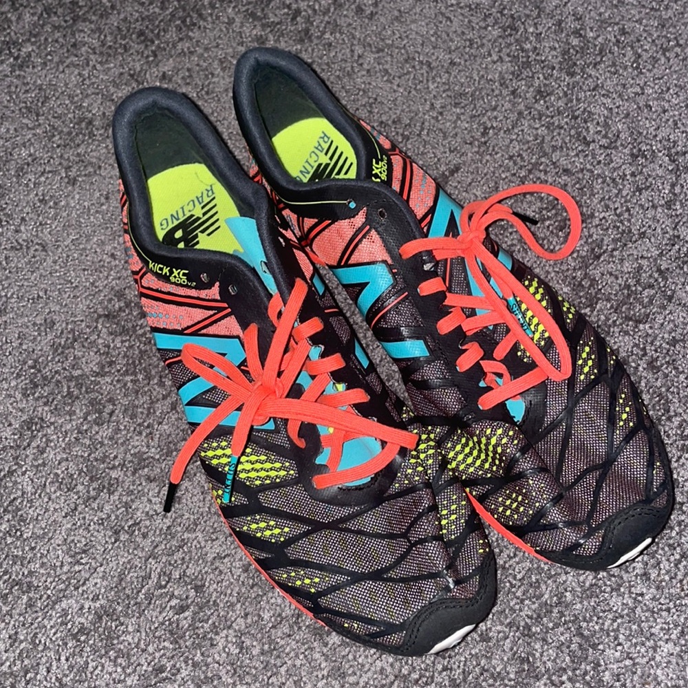 Track shoes